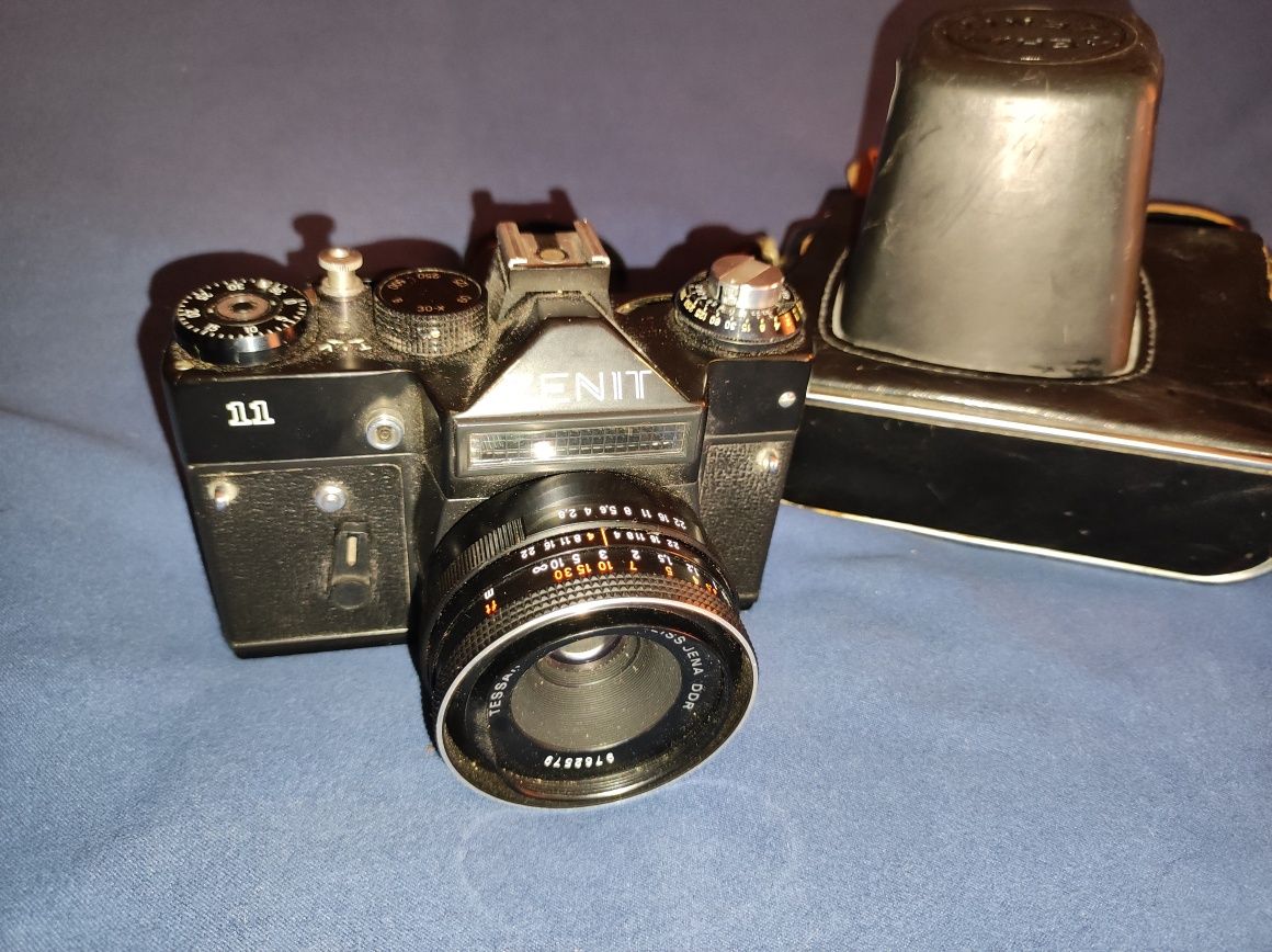 Aparat fotograficzny Zenit 1,1 obiektyw Tessar Carl Zeiss Jena