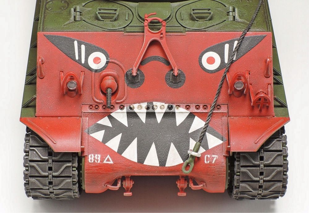 Czołg M4A3E8 Sherman i GAZ-67B 35359 Tamiya 1:35