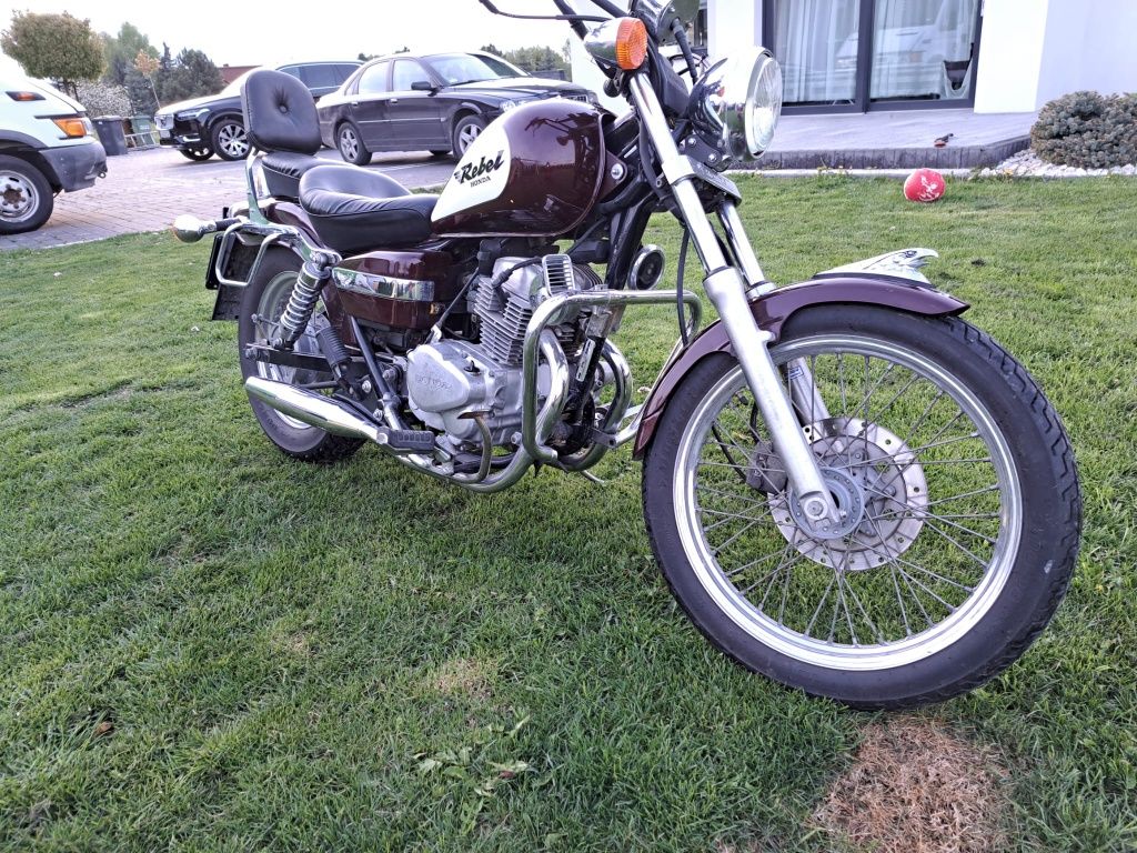 Honda Rebel 125 cm3 mały przebieg