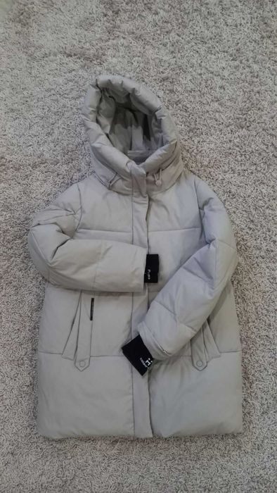 Продам нову жіночу зимову куртку.