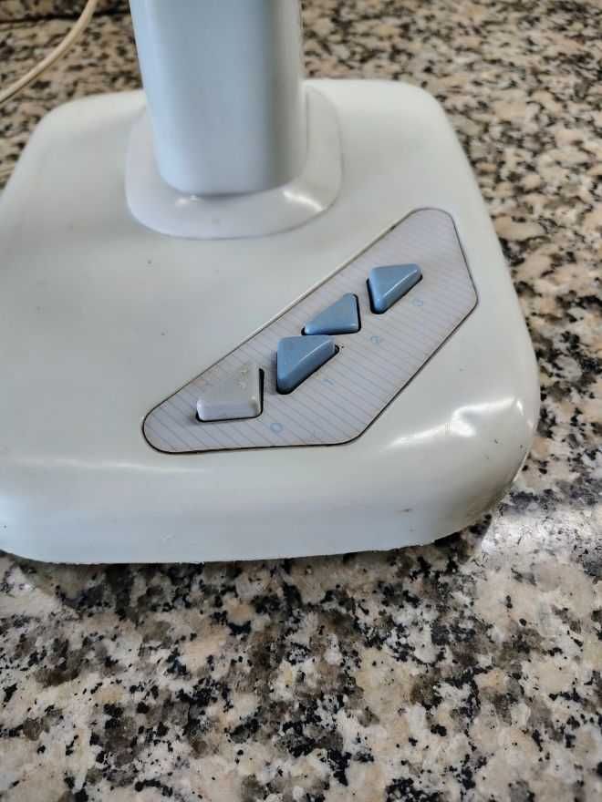 Ventoinha de mesa MAQUEL 38W (3 velocidades e rotativa)