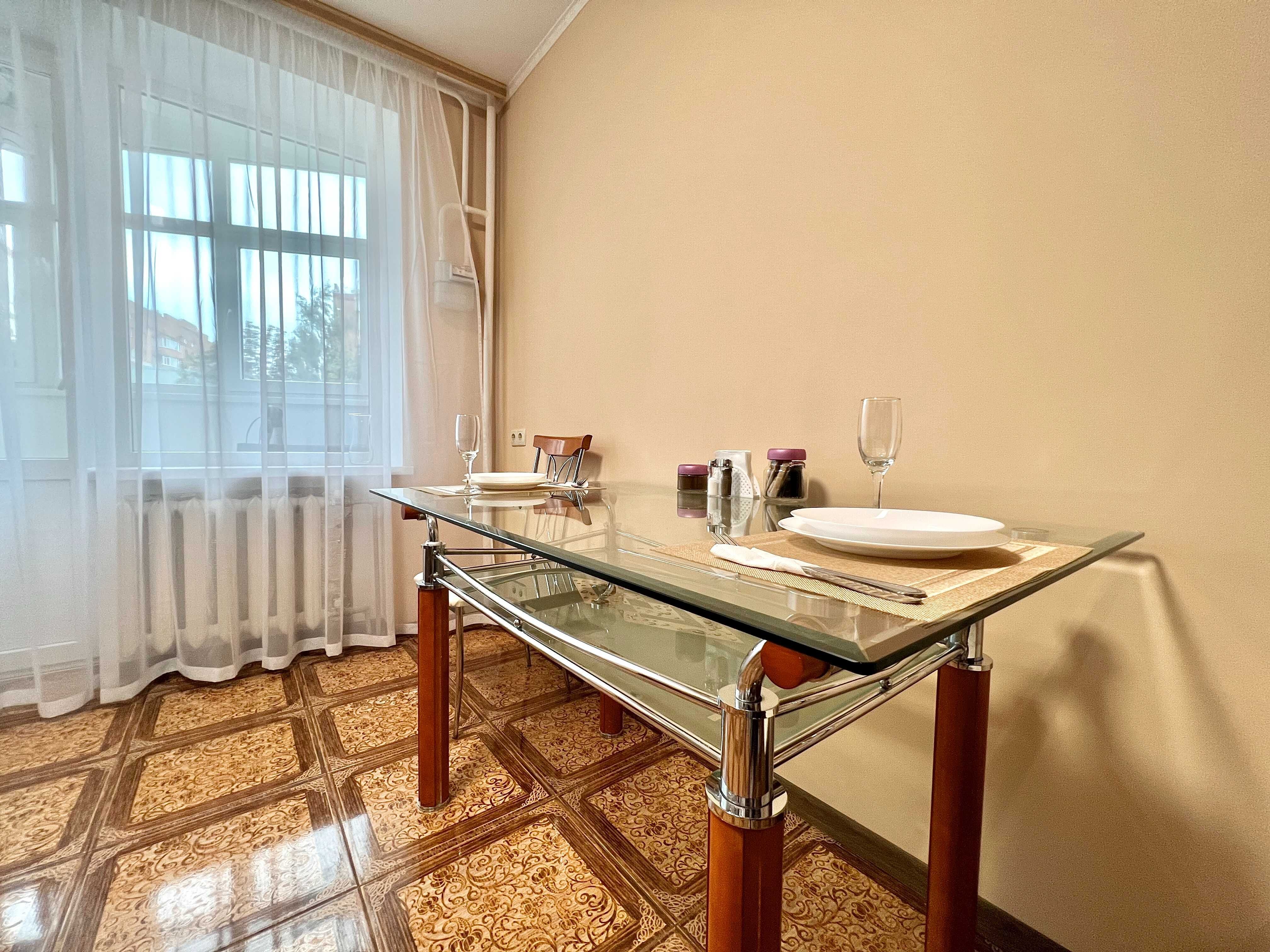 ApartPoltava 100кв м затишку в серці міста, центр, СВІТЛО ЗАВЖДИ