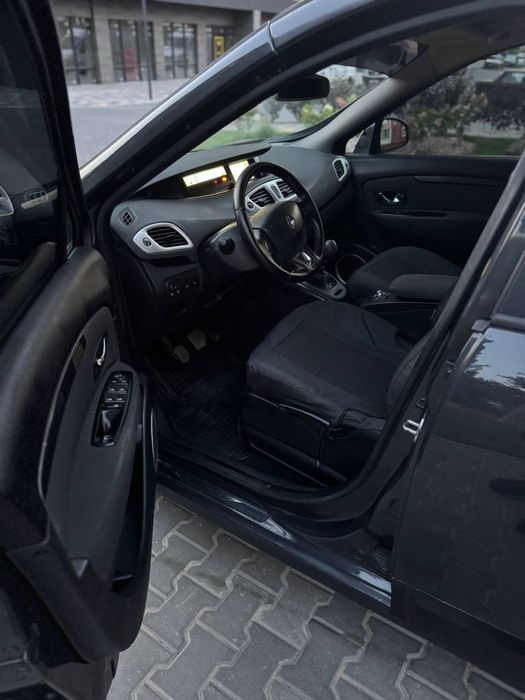 Рено Гранд Сценик 3 Рестайлинг 7 мест