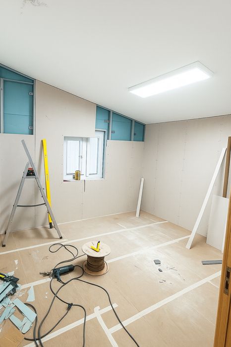 Pladur - Tectos Falsos - Paredes - Pinturas - Estuque - Barramento