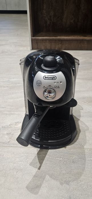 Кавоварка Delonghi EC 201.CD.B