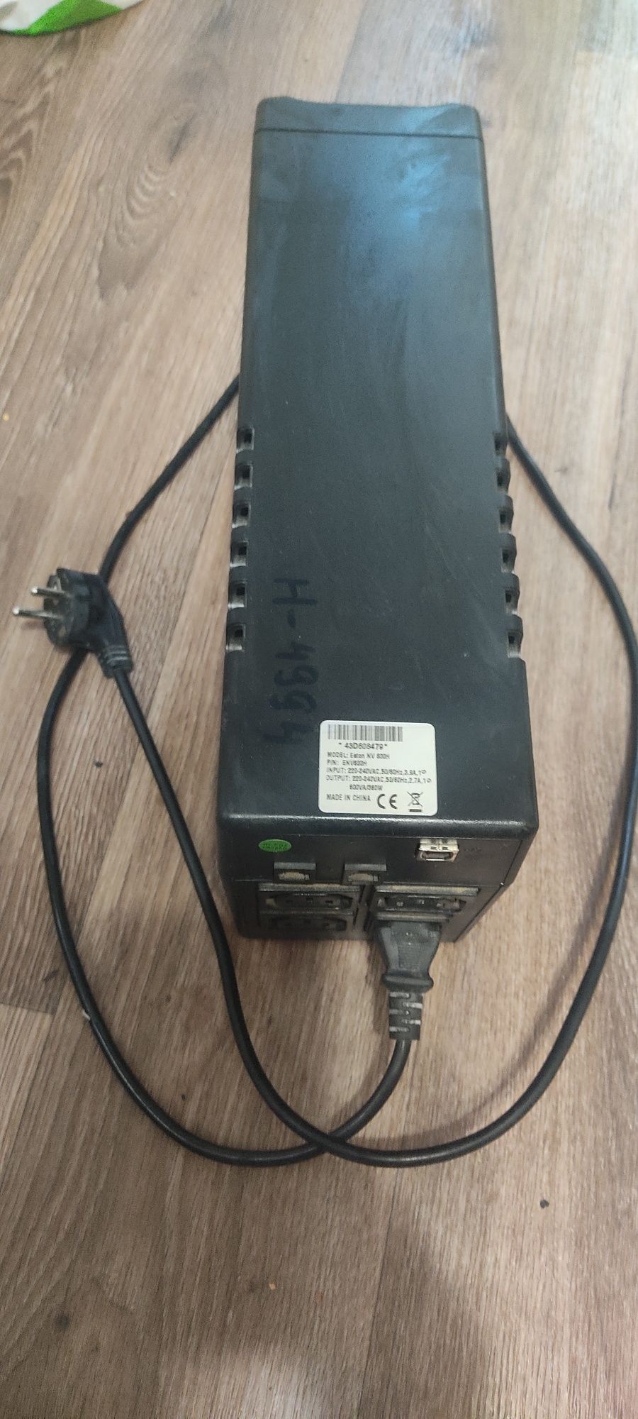 Продам безперебойник UPS Eaton NV 600H