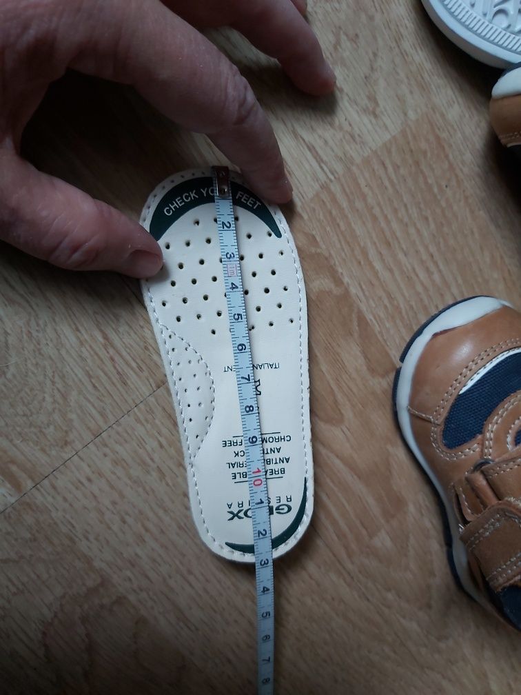 Buciki dla dzieci Geox i trampki 20