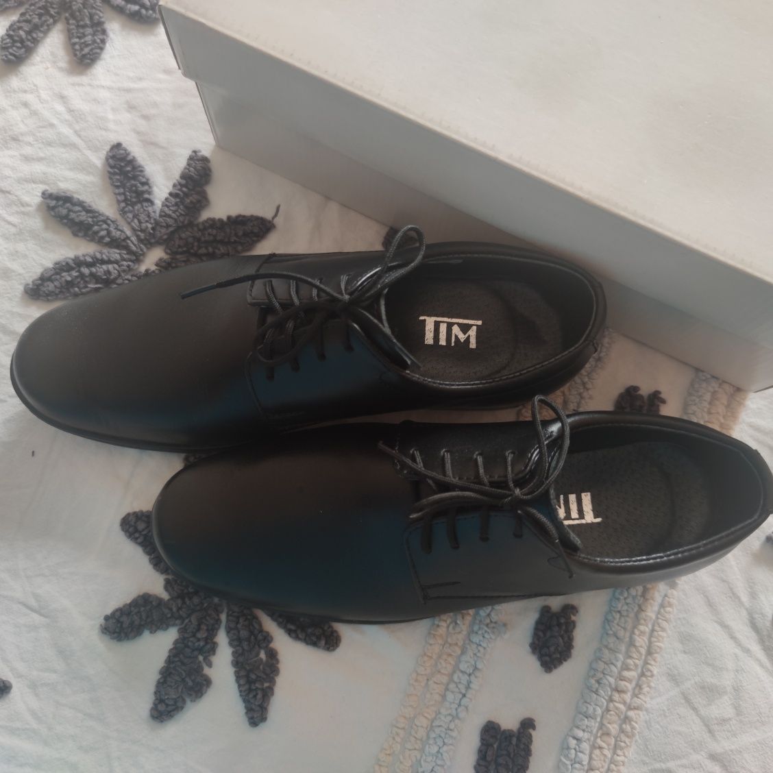 Buty skórzane do garnituru chłopięce TIM roz. 34 (wkładka 23 cm)czarne