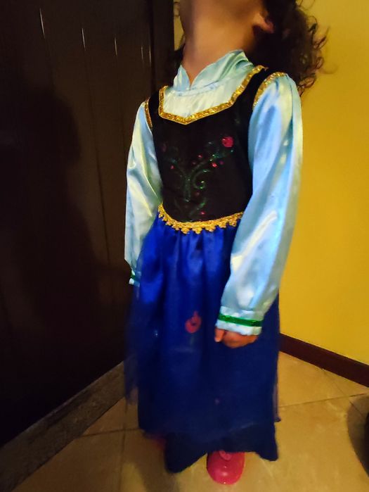 Disfarce da Anna com manto - Frozen