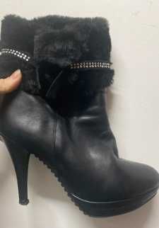Botins pele pretos