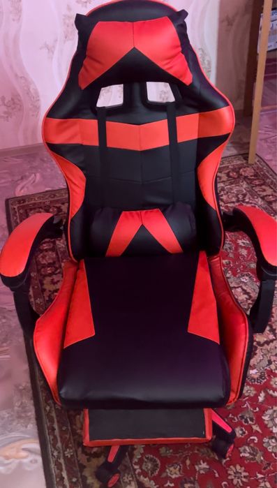 Кресло геймерское с подставкой для ног Malatec Dunmoon 8979 RED