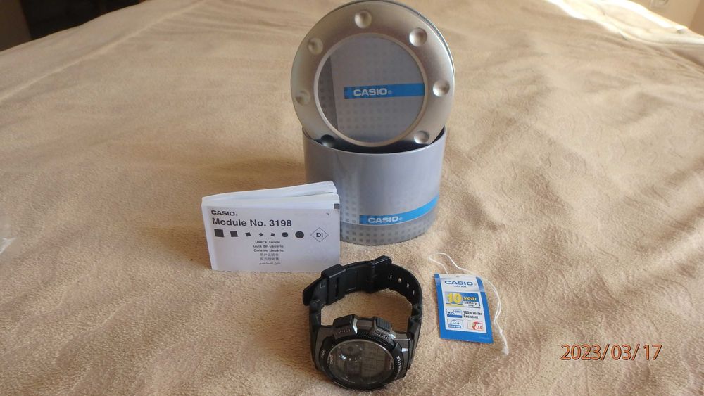 Zegarek męski, młodzieżowy CASIO AE-1000W 1BVDF World Time + puszka.