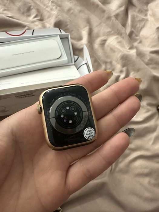 Годинник під Apple Watch 9