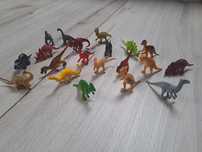 Figurki dinozaurów