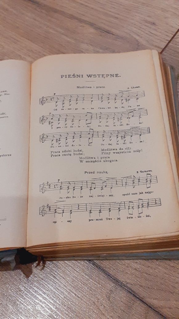 Śpiewniczek pieśni kościelne z melodiami 1922