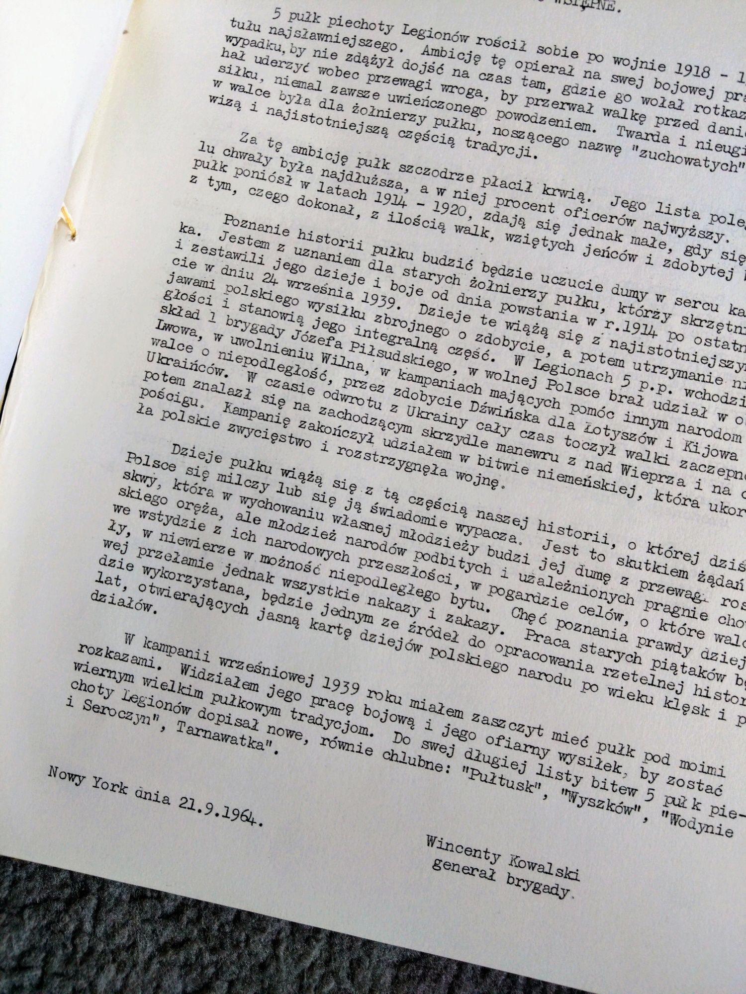 Historia 5 pułku Piechoty legionów "Zuchowatych" maszynopis 1964.