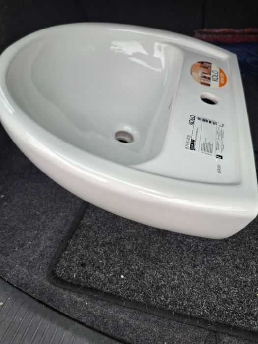 Umywalka Koło Nova Top z otworem 60