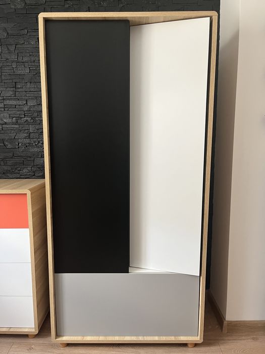 Zestaw mebli do pokoju młodzieżowego