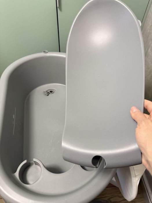 Ванна FreeOn з пеленальним столиком на колесах