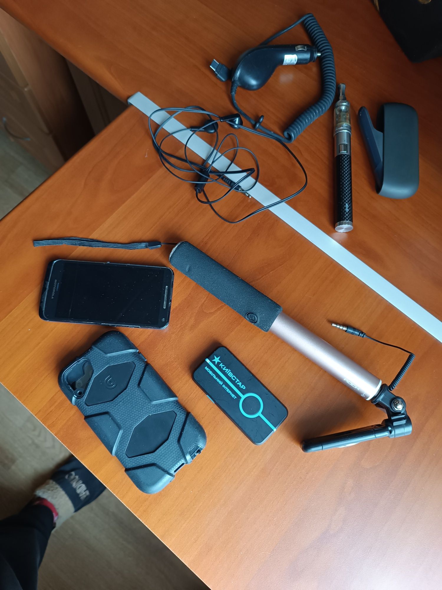 Мобила motorola модем селфи наушники и плюс бонусы