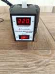 Стабилизатор напряжения Luxeon AVR-500 D, б/у, в хорошем состоянии