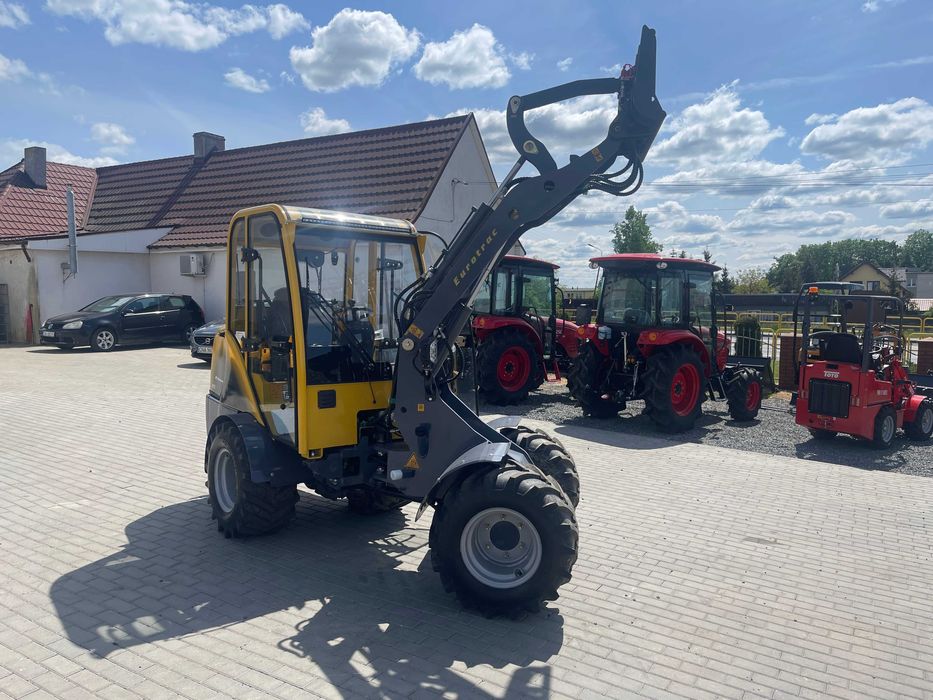 Ładowarka przegubowa EUROTRAC W12S z kabiną i Silnik KUBOTA V1505