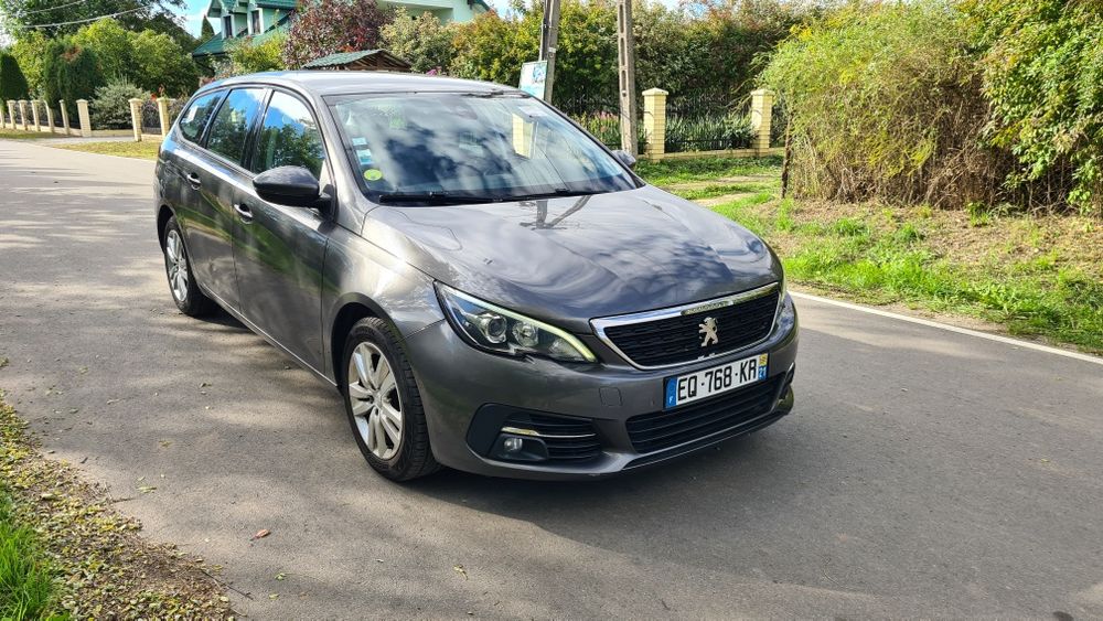 Peugeot 308sw 1.6hdi automat nowy model niegroźnie uszkodzony Okazja!