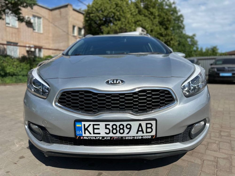 KIA Ceed 2013рік, 1.6 дизель, автомат. Хороша комплектація.