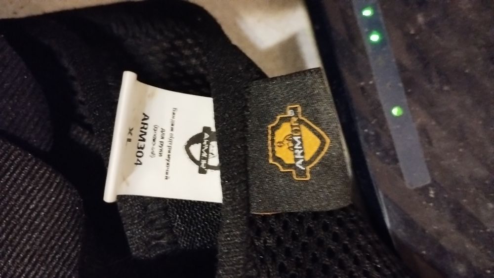 бондаж для руки (косыночная повязка)