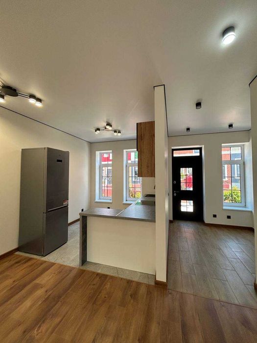 Продаж ТаунХаусу  з ремонтом та меблями