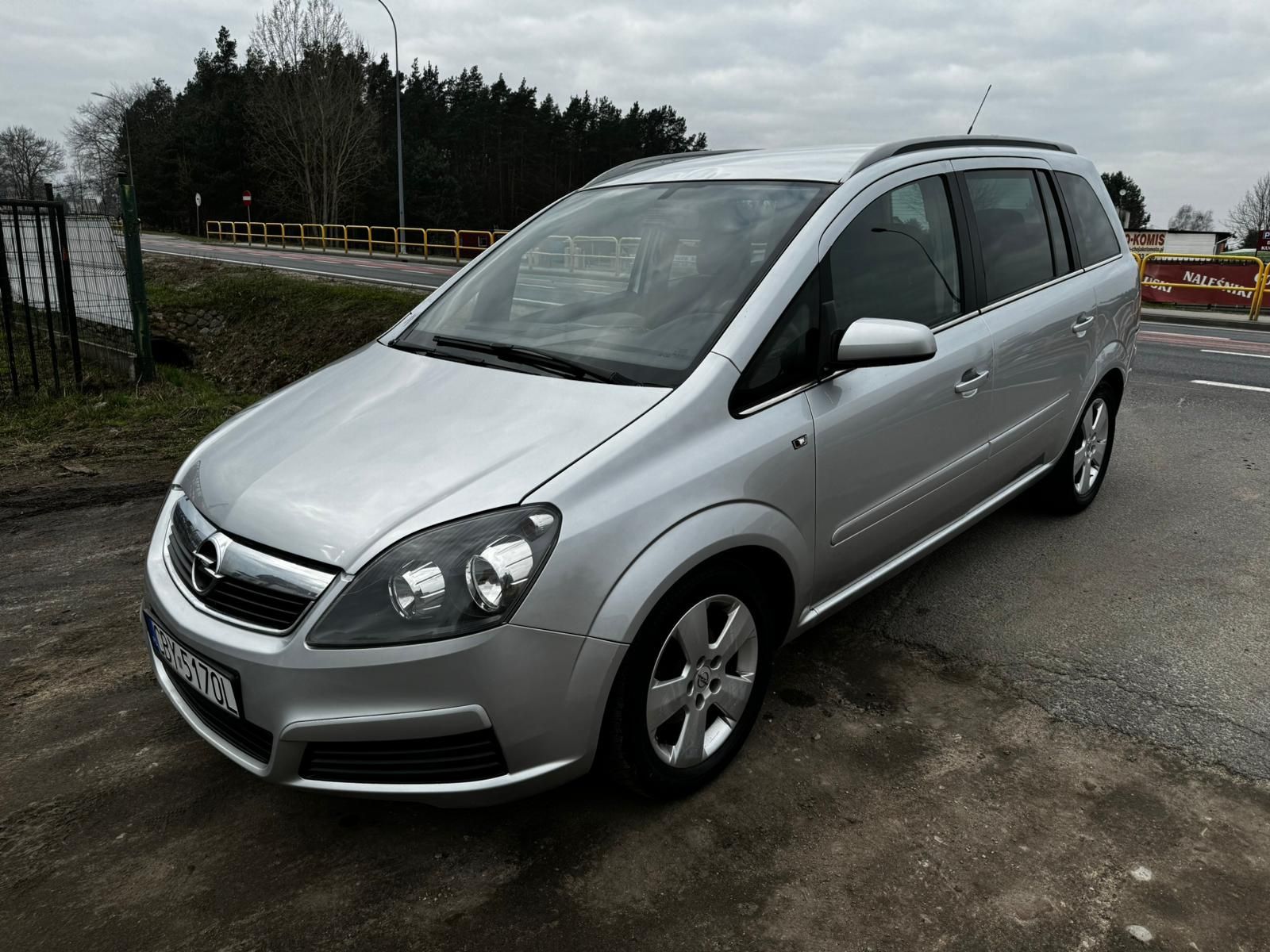 Opel Zafira 1.6  benzyna, 2005 rok ZADBANA!! 7io osobowa! Zarejestrowa