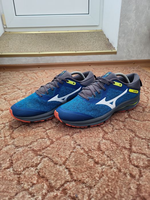 Оригинальные мужские кроссовки Mizuno Wave Rider TT 2