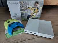 Zestaw konsola Xbox one 500 GB z napędem i padami