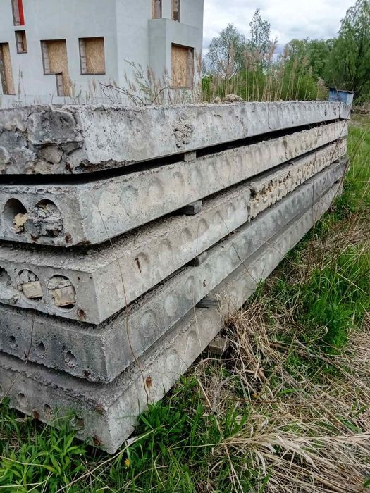 Кирпичный бой, асфальтный, дробленный бетон, грунт, фундаментные блоки