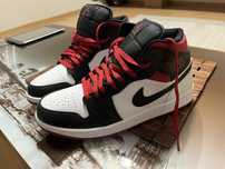 Nike Air Jordan 1 mid