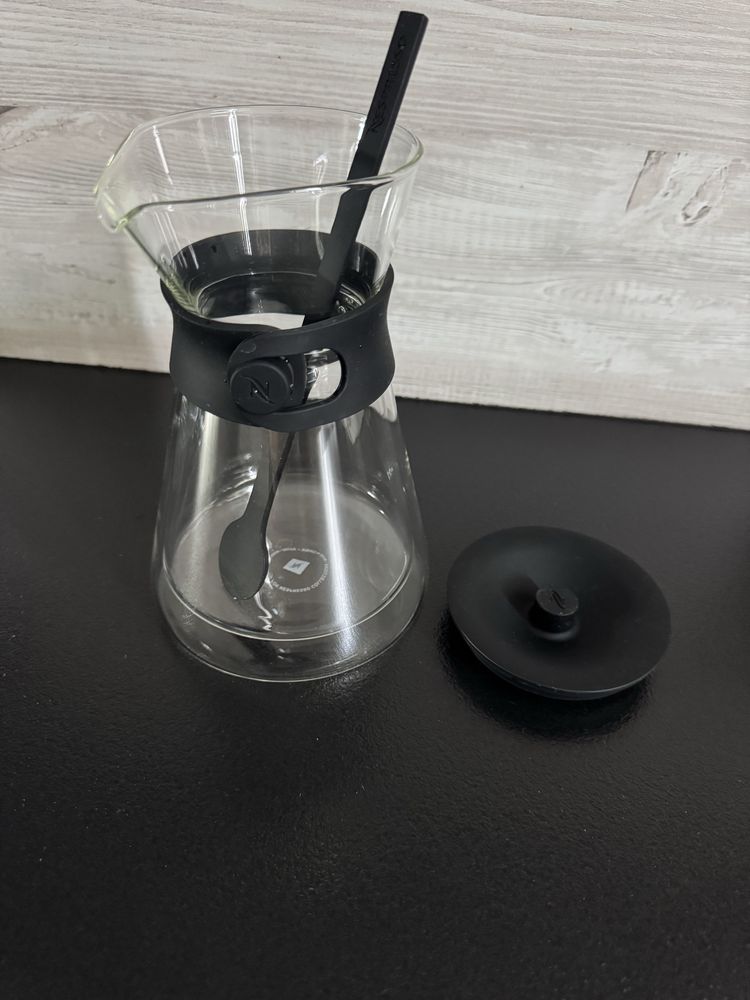 DeLonghi Nespresso Vertuo Next Premium + Aeroccino 4
