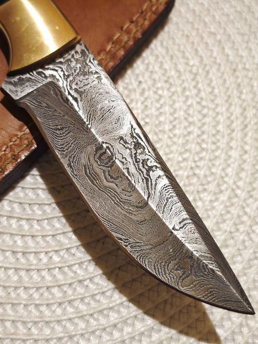 Nóż myśliwski Damast 100/Róg/ Mosiądz