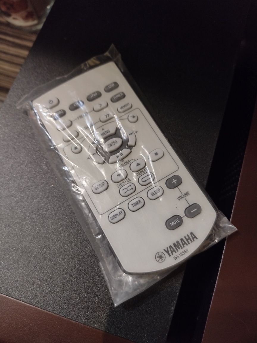 Yamaha CRX-040 radio/usb/CD/iPod Стерео система ресивер музичний центр
