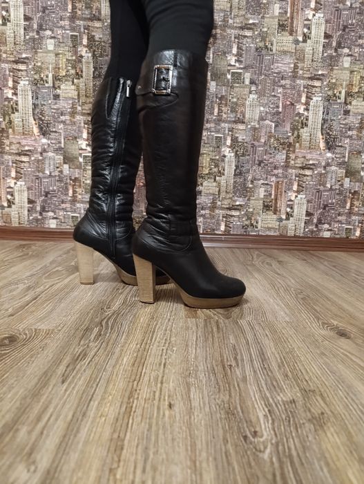 Шкіряні сапоги 38 розмір