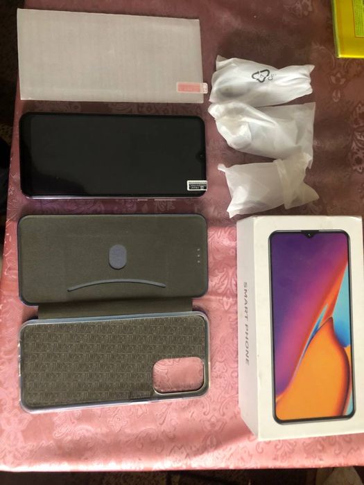 Продам телефон новий