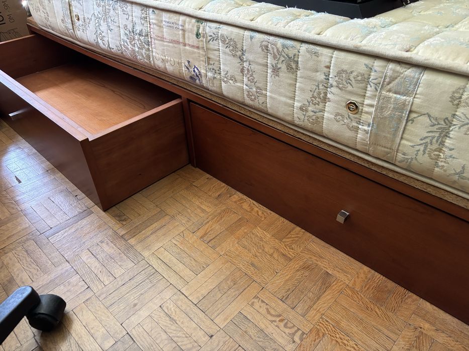 Cama corpo e meio com duas gavetas