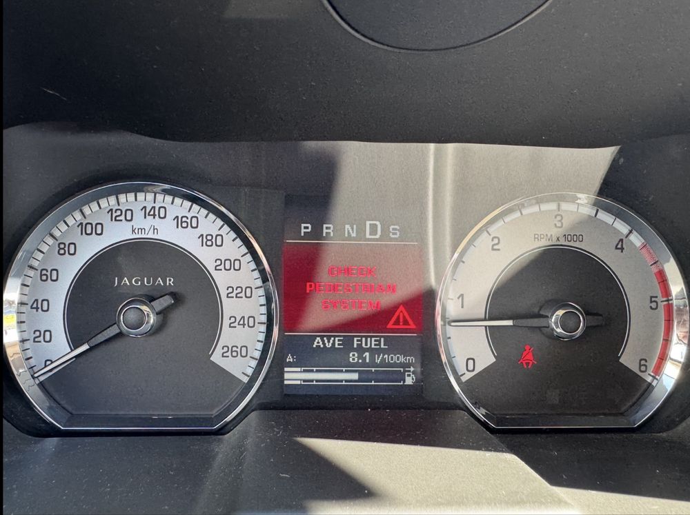 Jaguar XF250 3.0 diesel 241 KM, przebieg 189 tys.