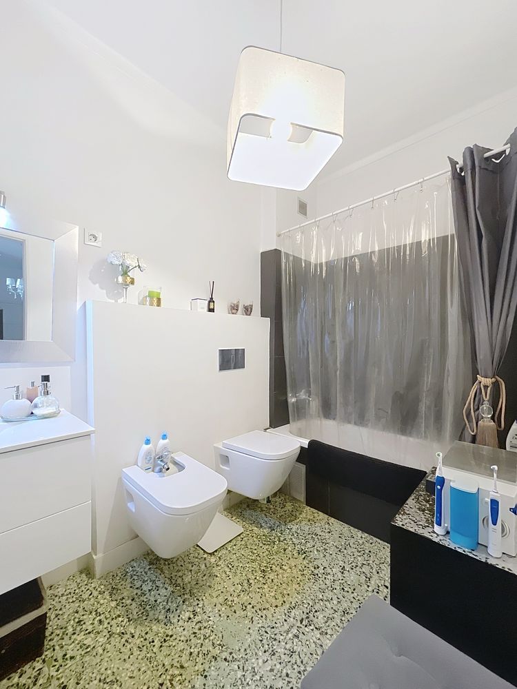Quarto individual. A 10 minutos a pé do Metro Alfornelos (linha azul)
