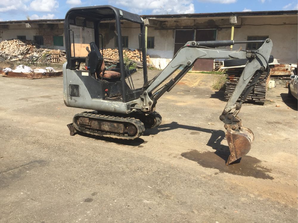 Продається мініекскаватор Bobcat 322