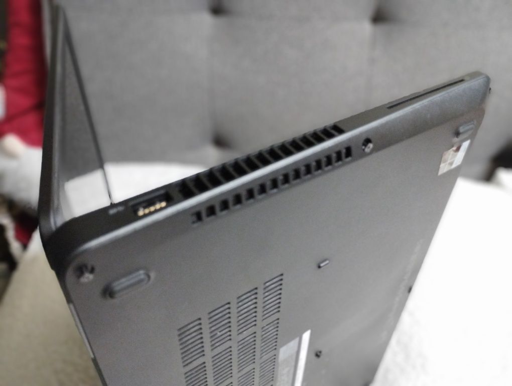 Игровой Dell 5470 i7-6600U/8gb DDR4/SSD 256gb/Radeon/подсветка