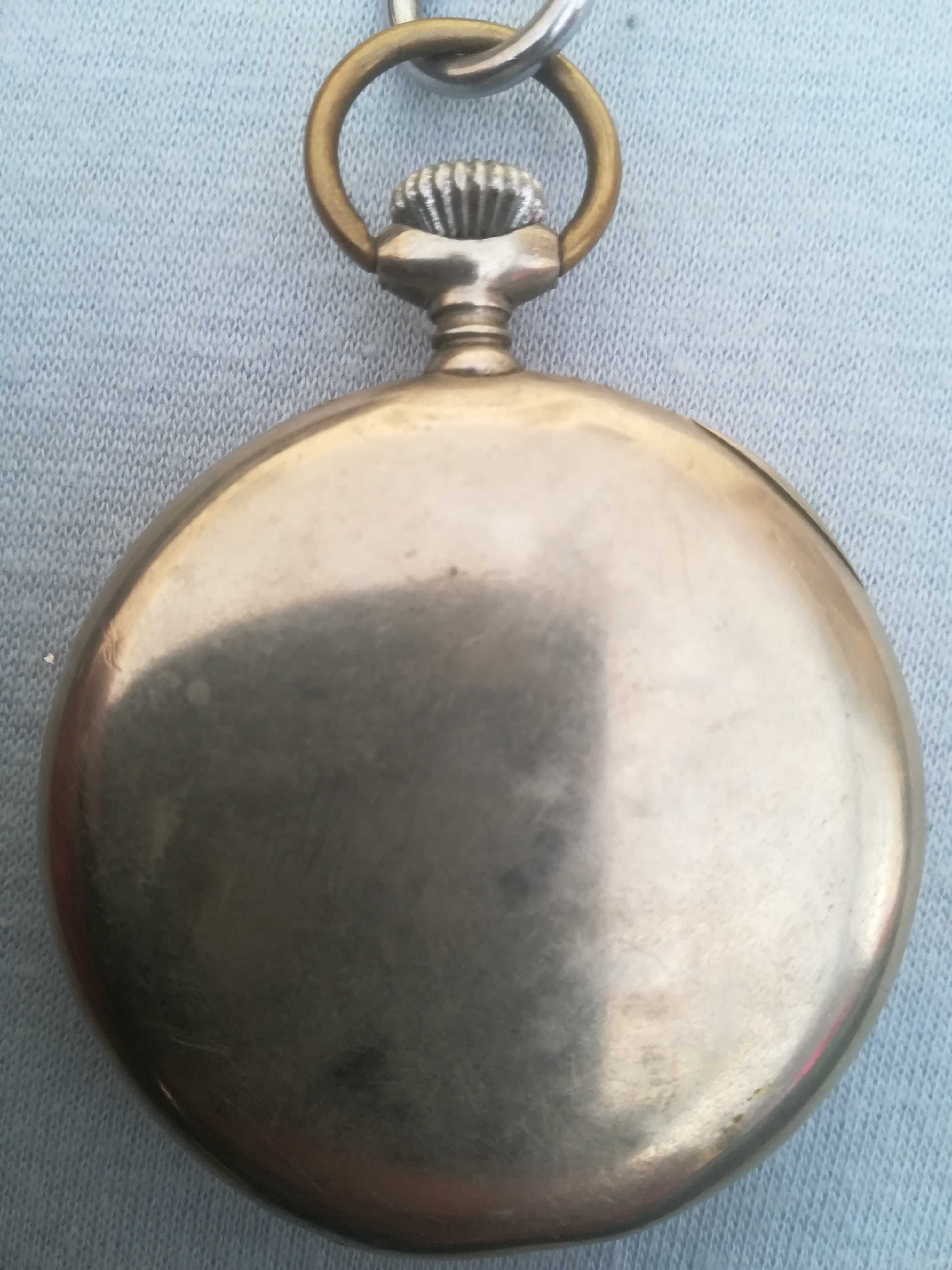 Kieszonkowy zegarek marki DOXA z lat 1905 - 1910