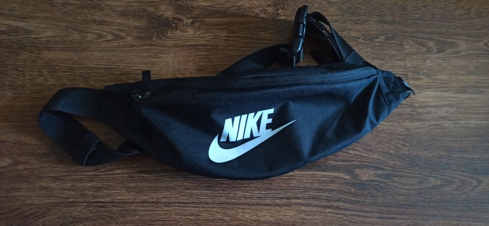 Бананка Nike оригінальна