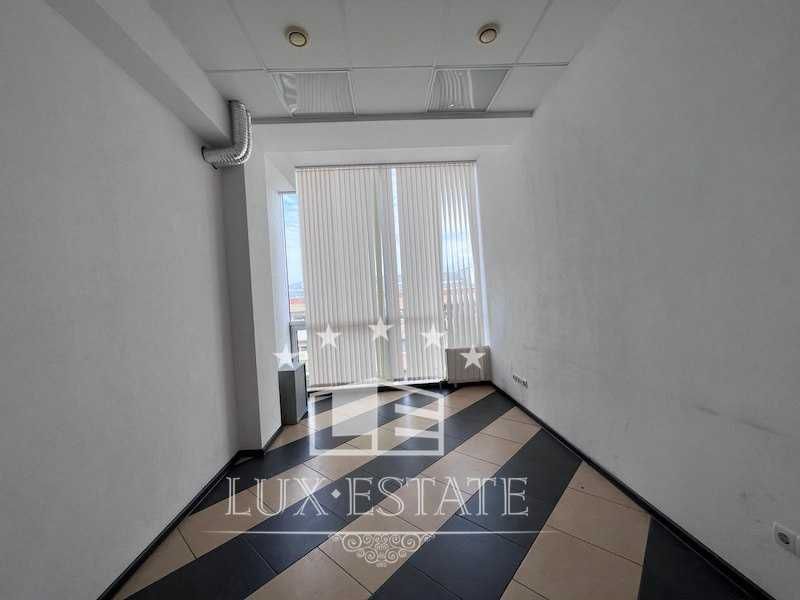Аренда помещения 130 м2, центр м. Научная ул. Бакулина 4а, Харьков