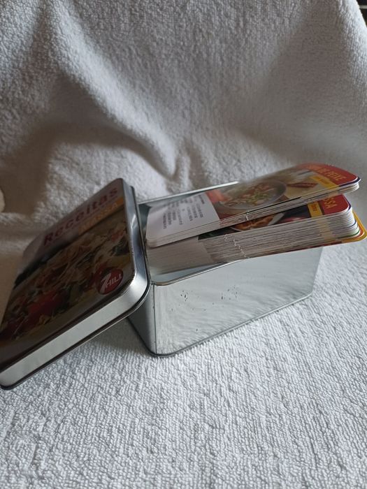 Caixa com receitas de massa