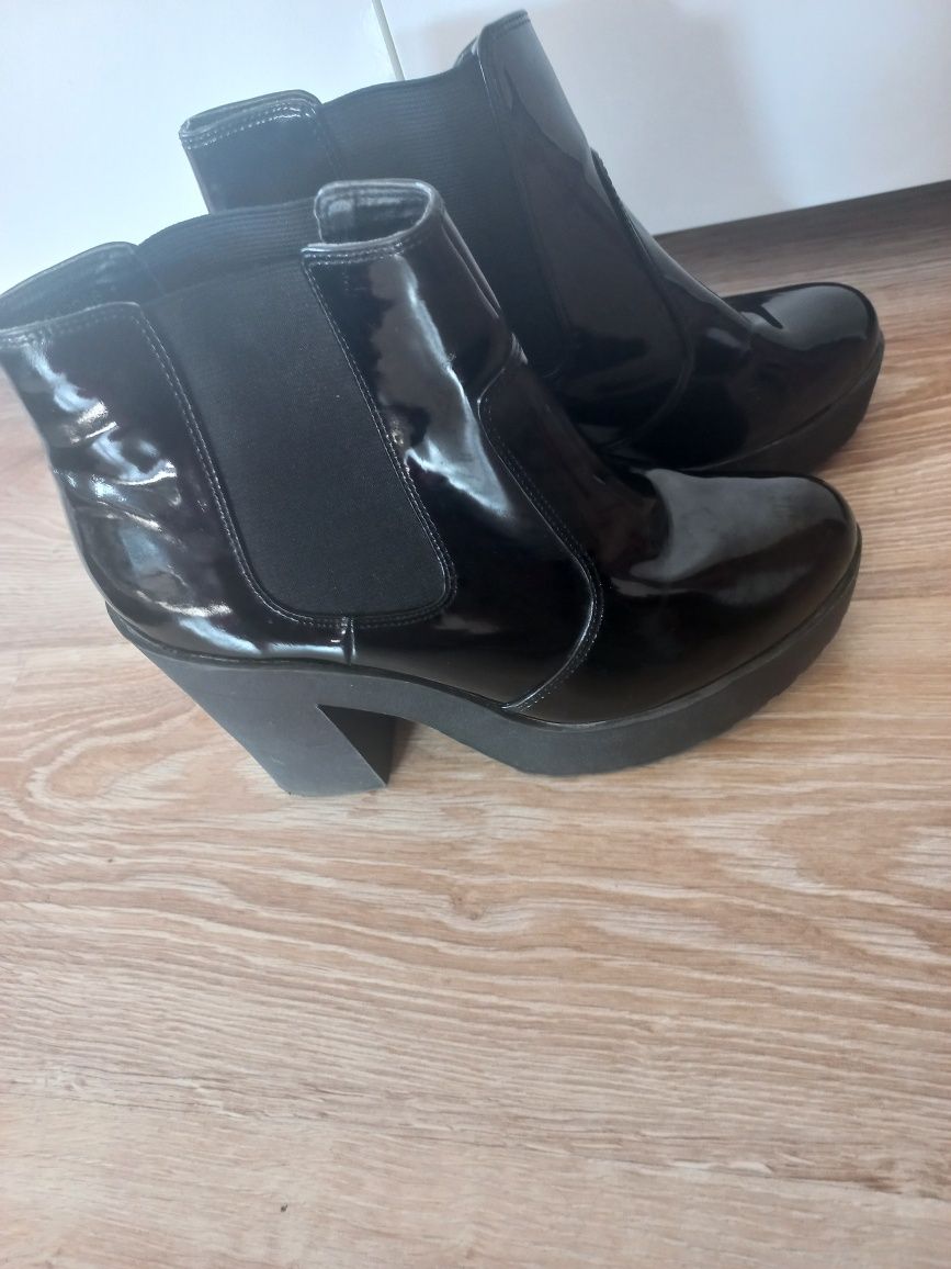 Botki lakierowane New Look rozmiar 39